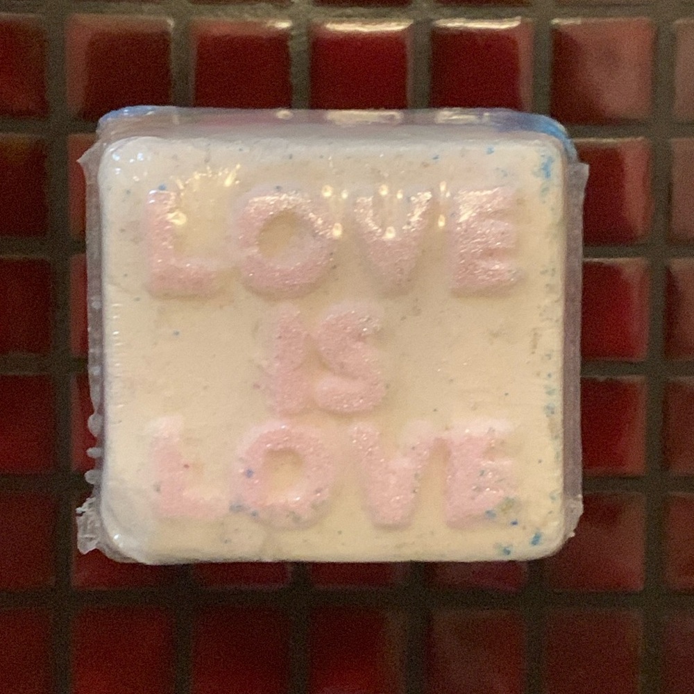 Fragrant Jewels Love is Love Scented Bath Bomb Mystery Ring Inside NWT